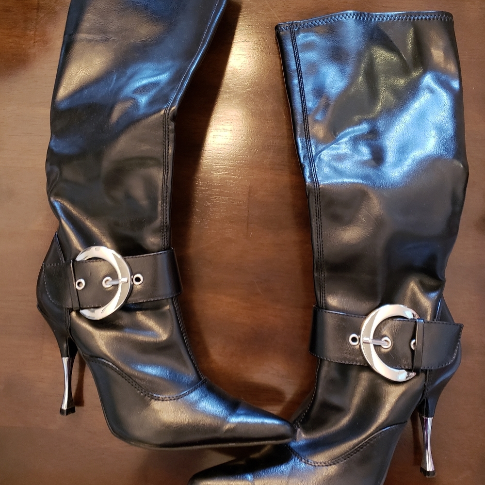 Women's boots